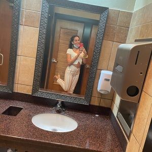 Meet your Posher, Marissa